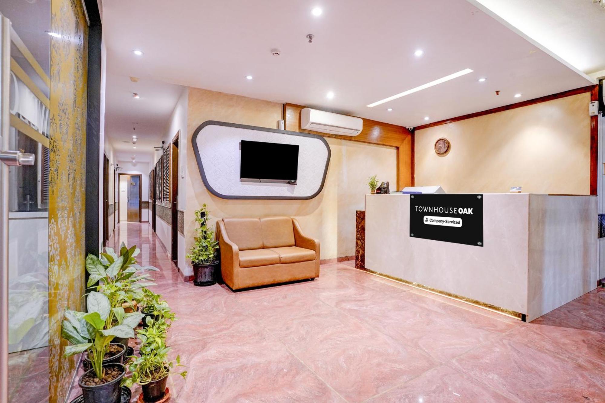Super Townhouse Oak Times Square Le Western Мумбаи Экстерьер фото